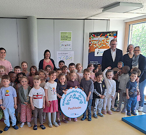 Morgenkreis im Caritas Kinderhaus Farbenspiel Morgenkreis im Caritas Kinderhaus Farbenspiel